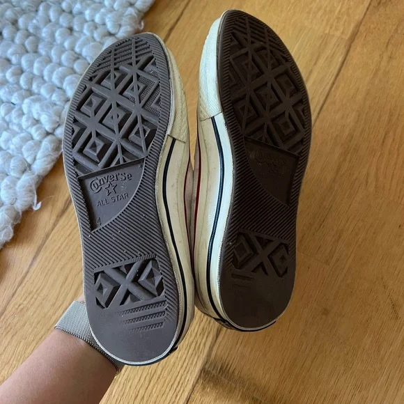 Converse Low Top, Retro Off White, Size 6 - Picture 3 of 6